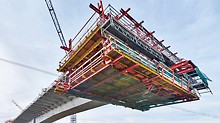 For complex projects in civil engineering bridge construction, e.g. balanced cantilever solutions, PERI now provides even better support for its customers.
