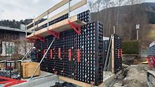 DUO in use for forming the walls for a new boathouse in Austrian Zell am See. 