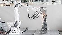 Robotic automated production of reinforcement cages in Zurich. 
(Photo: MESH AG)
