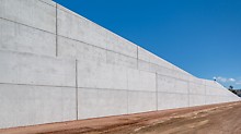 Architectural concrete wall built with PERI VARIO GT 24 Girder Wallformwork at the Stavros Niarchos Foundation Cultural Center