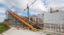 The VARIO GT 24 Wall Formwork and PERI UP Modular Scaffolding demonstrated adaptability par excellence – also for the very challenging architectural concrete components.