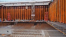 PERI UP Stair Towers provide safe access to the 18 m deep dry dock.
