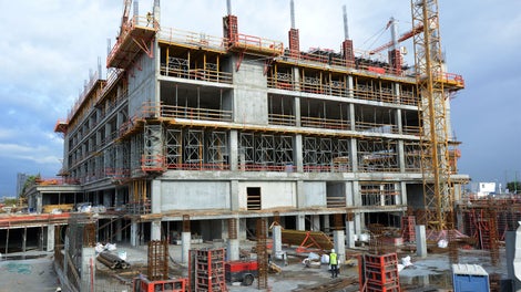 שולחנות מולטיפרופ בקומות הטיפוסיות.