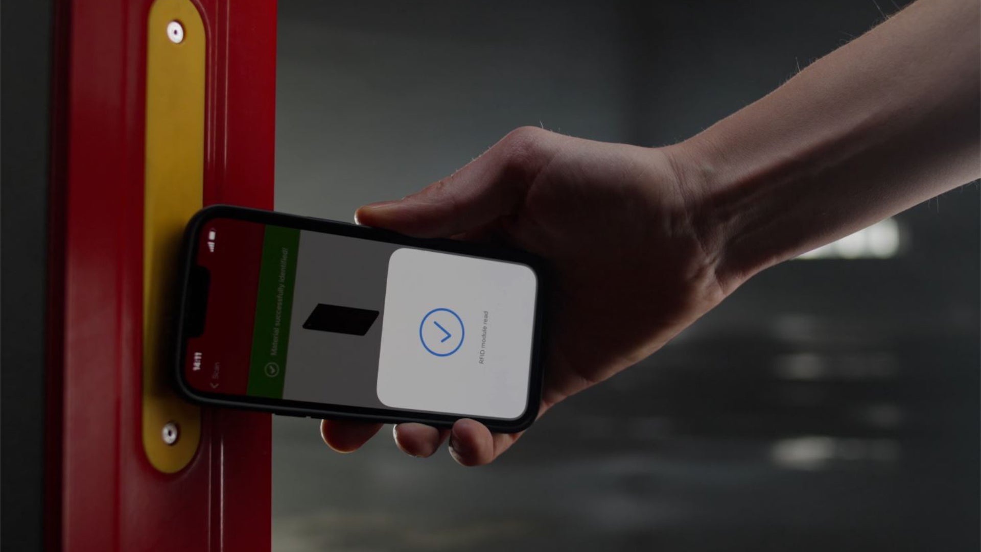 Des informations sur les produits et la carrosserie, l’inventaire numérique et une plus grande transparence sur votre chantier - c’est ce que vous permet une étiquette RFID intégrée.<br/>