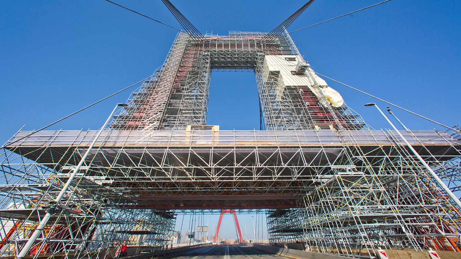 Dankzij ons LGS vakwerksysteem blijven de rijbanen vrij tijdens de werkzaamheden