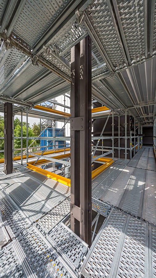 PERI UP Flex ließ sich im 25-cm-Raster flexibel und ohne erhöhten Montageaufwand an die geometrischen Erfordernisse anpassen.