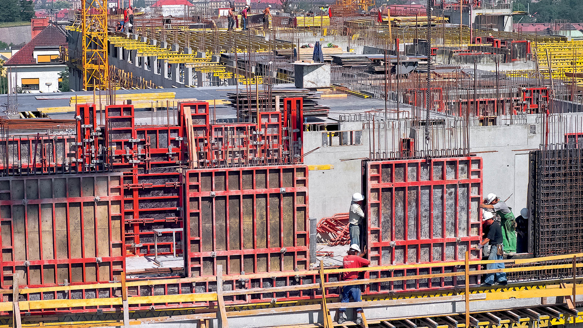 <p>Rekonstrukce Kongresov&amp;eacute;ho centra v Praze vyžadovala dod&amp;aacute;n&amp;iacute; velk&amp;eacute;ho množstv&amp;iacute; různ&amp;yacute;ch syst&amp;eacute;mů bedněn&amp;iacute; a pružnou spolupr&amp;aacute;ci.</p><br/>