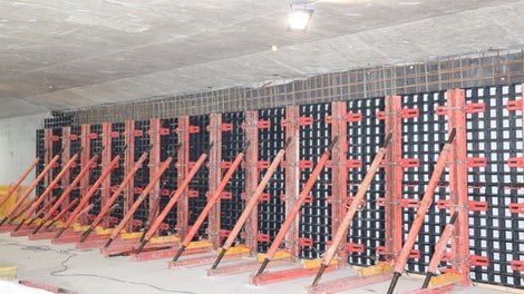 Многофункционалната кофражна система DUO с приложение за едностранно кофриране