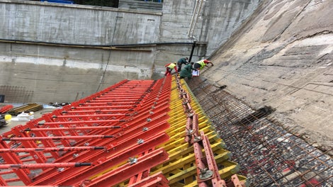 Реконструкция на яз. Студена, област Перник - Едностранен катерещ кофраж