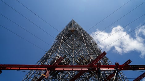 Одна капитель занимает от начала монтажа опалубки и до ее разбора — 17 дней. 