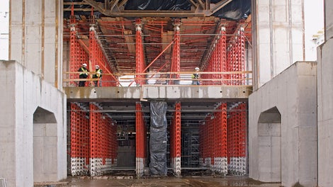 Combined HD 200 prop segments made of steel and aluminium allowed loads to be reliably and effectively transferred. At the same time, this created more working space and shortened assembly times.