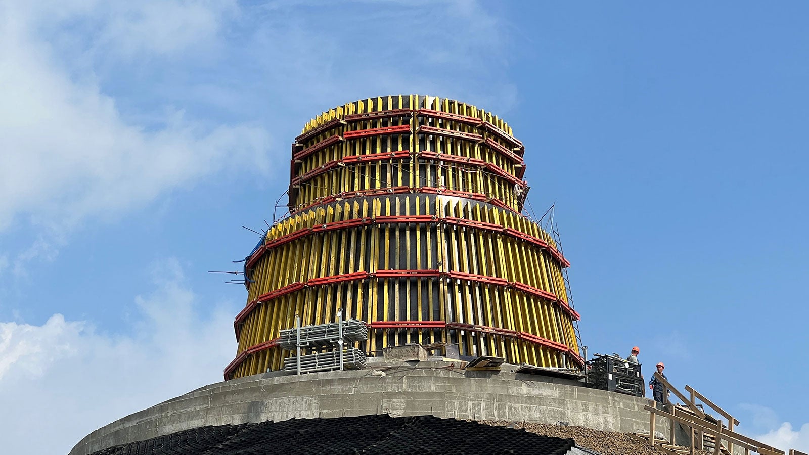 Стеновая опалубка VARIO может быть адаптирована к любой геометрии и требованиям сооружения