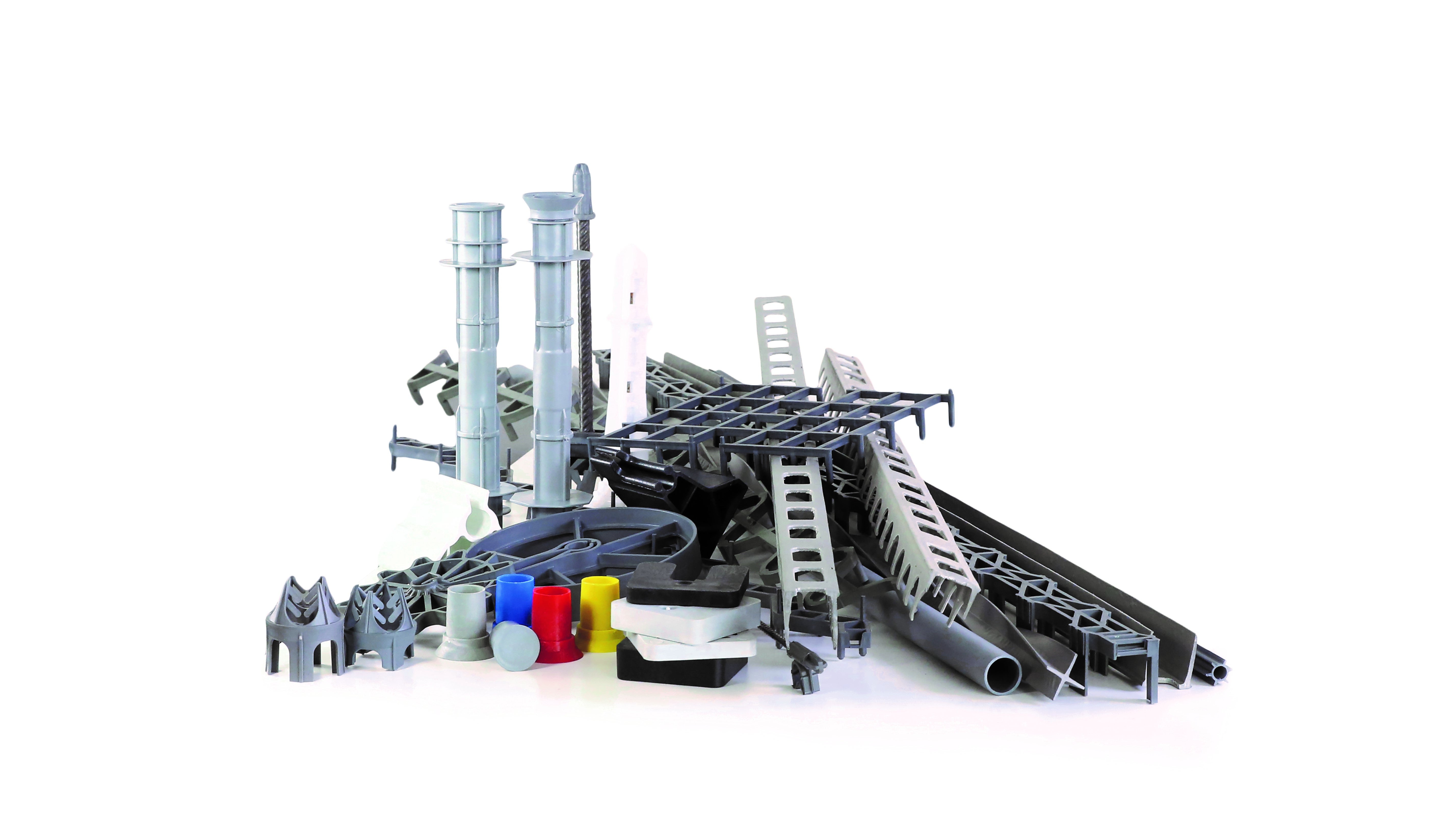 Plašs sortiments ar veidņošanas palīgmateriāliem.