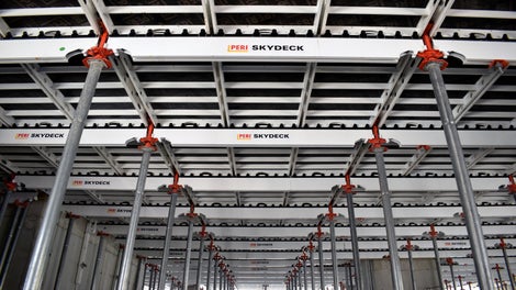 Кофражът за плочи SKYDECK е приложим от жилищното до индустриално строителство. Подходящ е за обекти с много високи изисквания за безопасност и кратки срокове за изпълнение. 