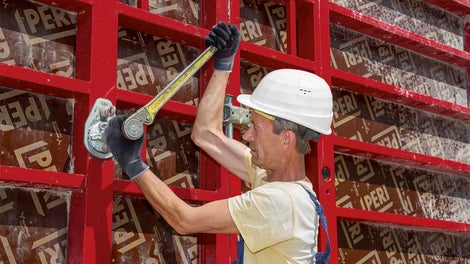 O MAXIMO 270 e o MAXIMO 330 complementaram-se perfeitamente e, graças à Tecnologia MX Tie, proporcionaram operações de economia de tempo de um lado.