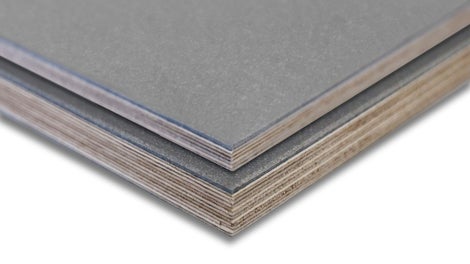 ROBU B combines the benefits of a wooden formwork panel with those of a polypropylene panel – the core is made of birch, while the concrete-facing side is made of a robust polypropylene layer that is optimised for construction sites. The inner side of the wood provides the usual stability for fixing nails.