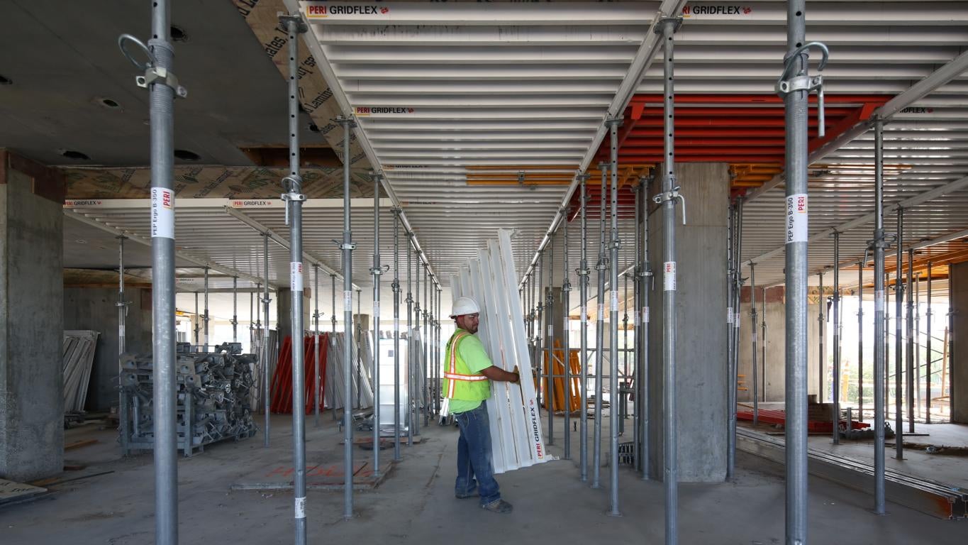 The panels are lightweight and can easily be transported by hand