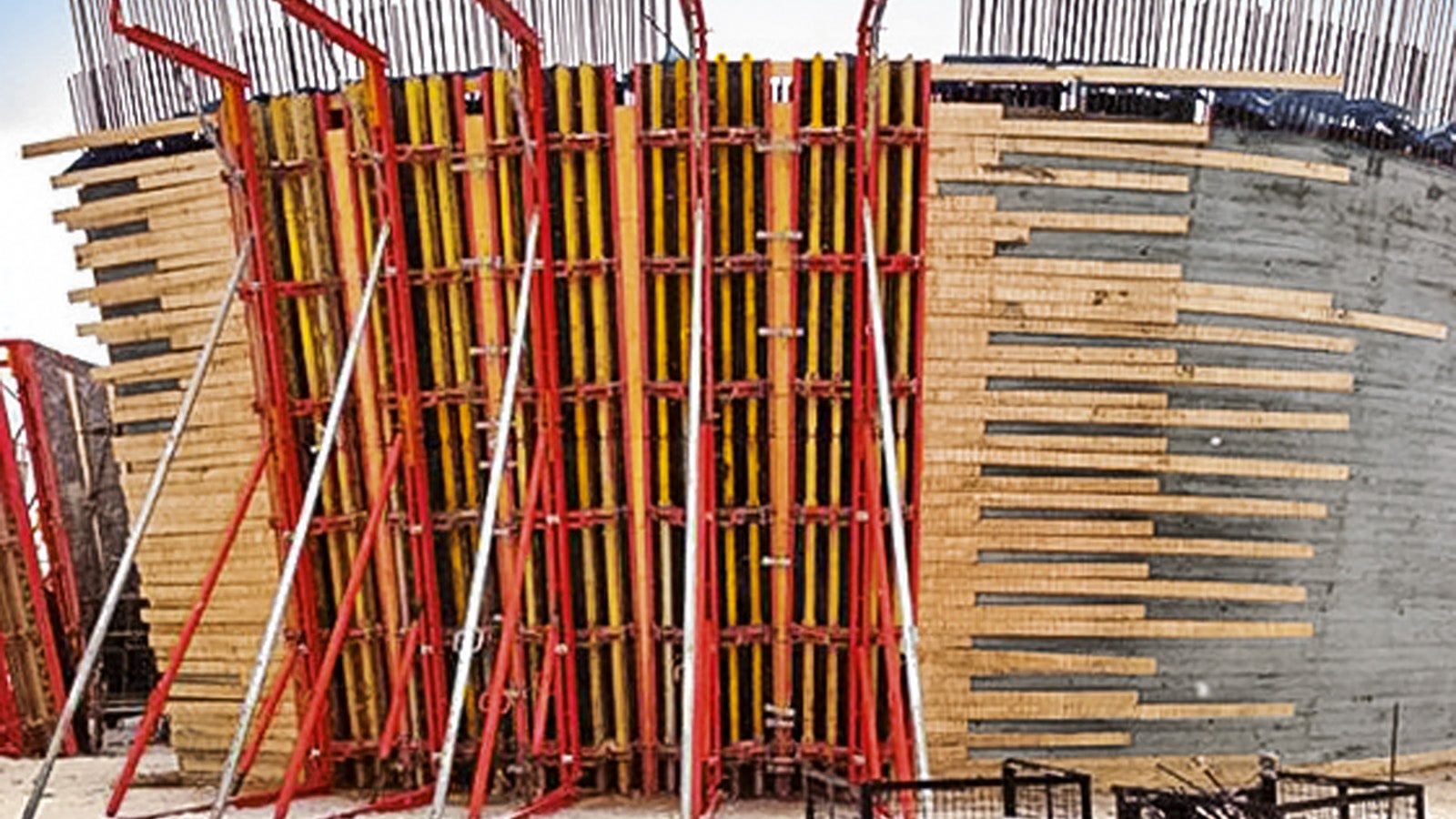 Опалубка RUNDFLEX использовалась для стилобатной части тела «матрешки»