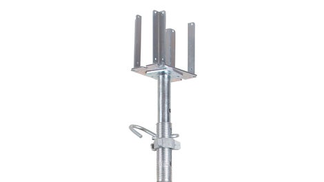 Диаметр сечения 14 мм дает высокую несущую способность G-образного крюка. А его уникальная форма препятствует его потери в процессе эксплуатации. Зазор безопасности предотвращает падение верхней трубы и, как следствие, травмы рук рабочих. Качество сварного шва выполнено по ГОСТ 10705-80.