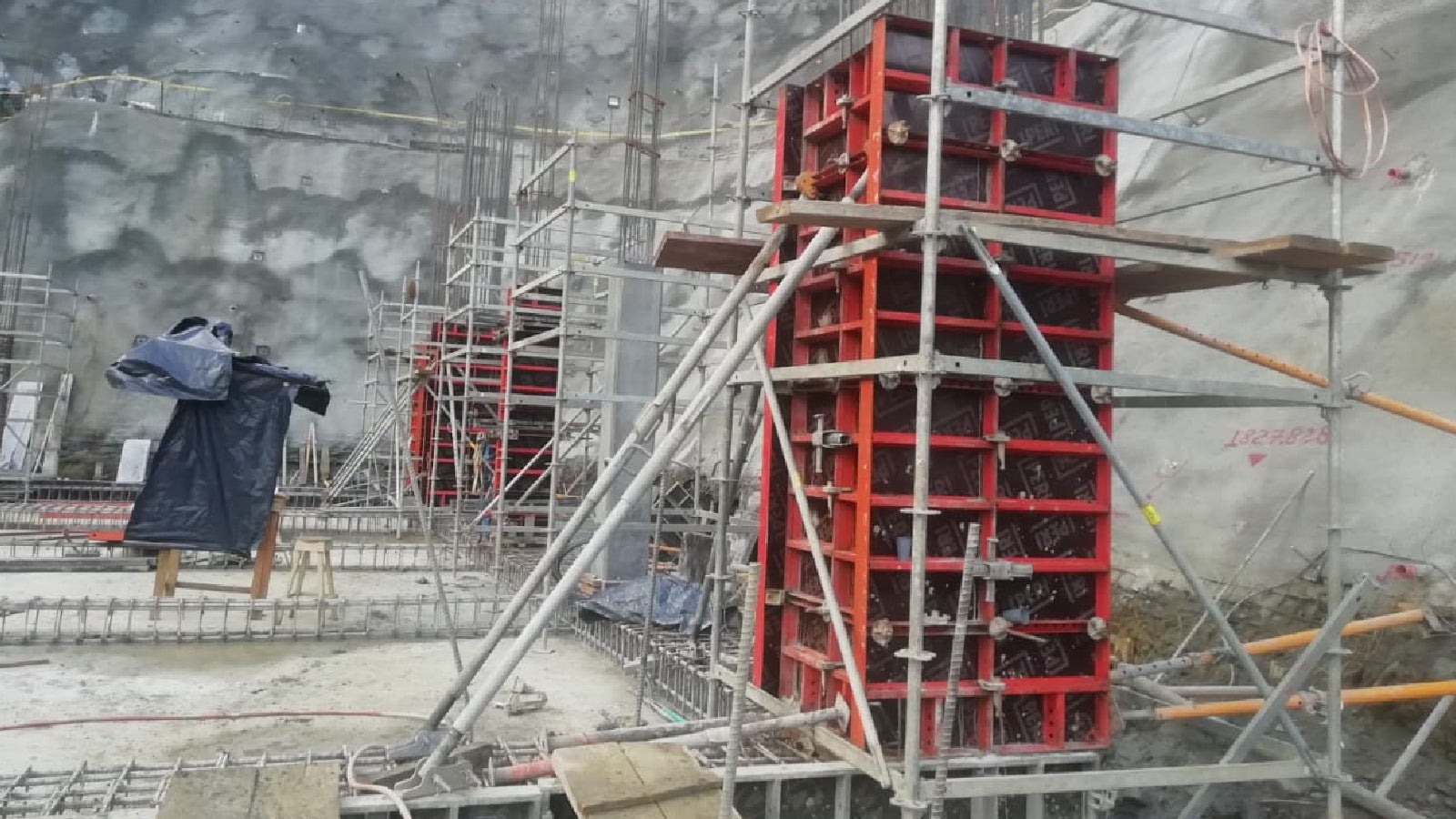 Encofrado LIWA para columnas de gran sección.