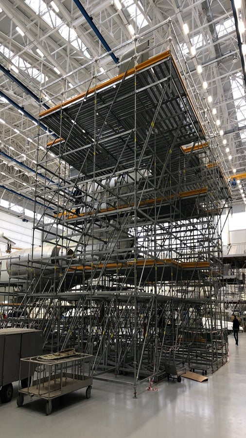 Леса для ведения ремонтных работ воздушных судов