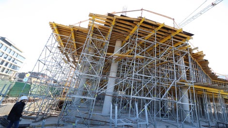 Изпълнение на плоча със скеле PERI UP Flex