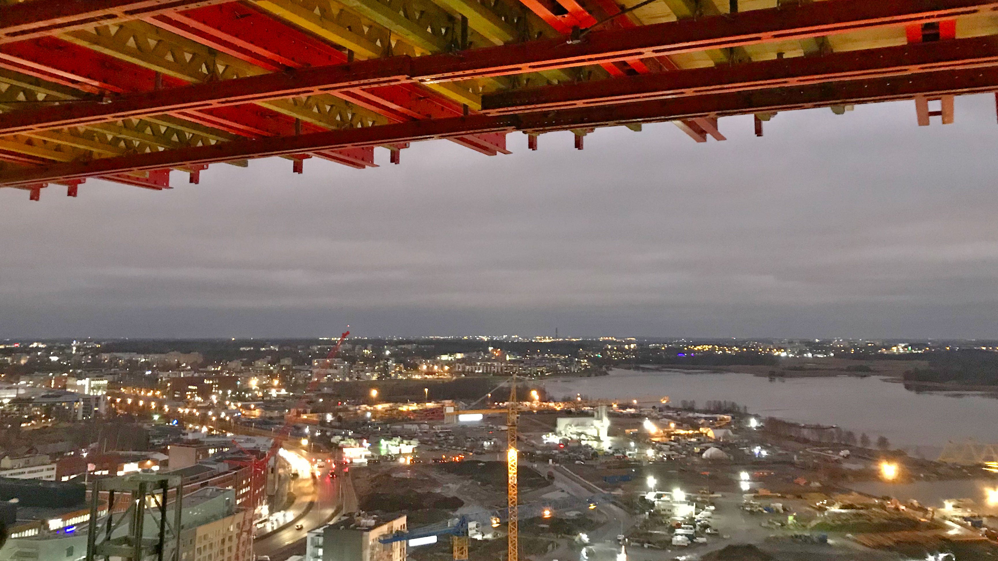 Näkymät Loiston 23. kerroksen kohdilta.