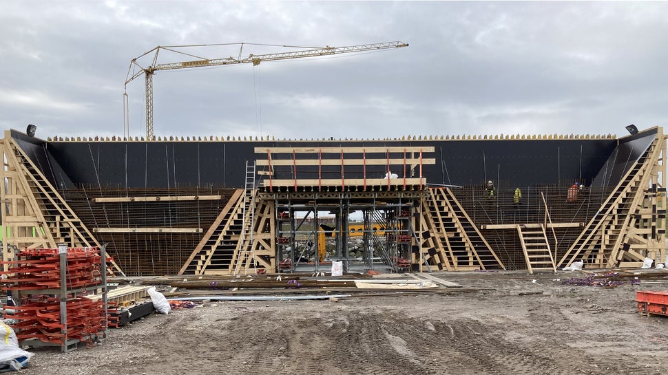 Voor de vormgevingtechnische uitdagingen van de pijlers, hebben de engineers van PERI een perfecte oplossing bedacht.