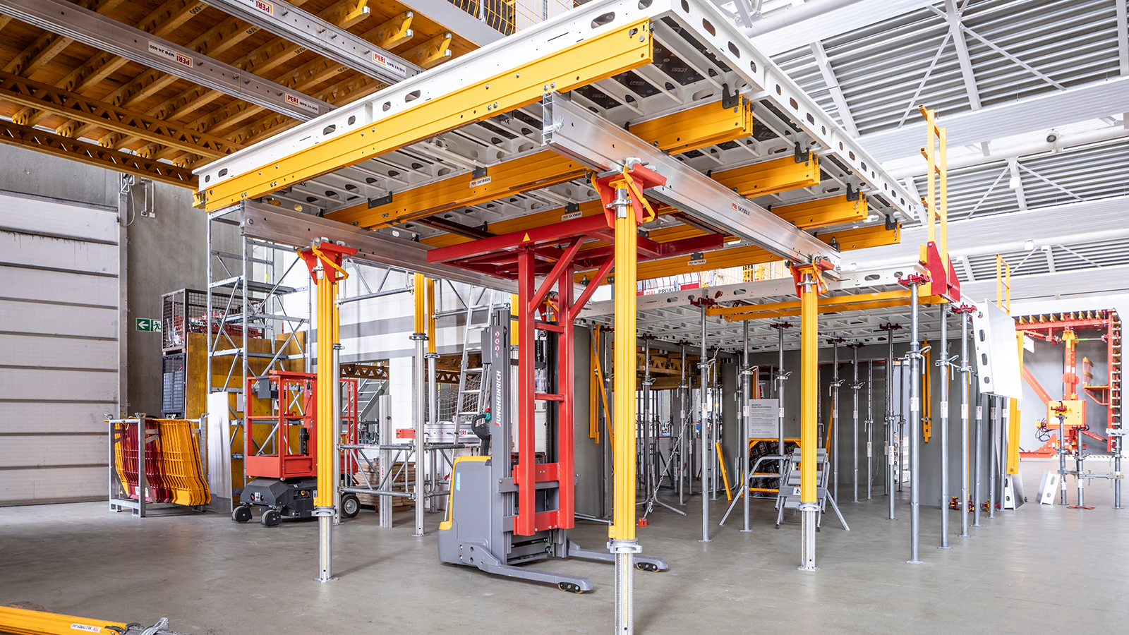 Da keine Elektronik im TLR 1250 vebaut ist, kann der Rahmen wartungsfrei eingesetzt werden und hält jeder Witterung stand.