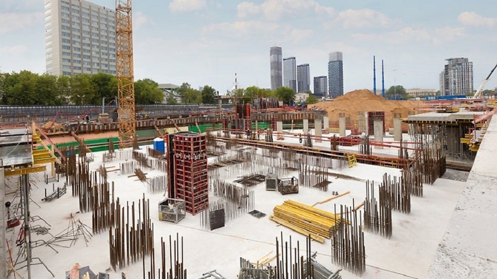 Специалисты PERI оказали качественную инженерную поддержку: подготовка технологических карт, сборочные чертежи, раскладка опалубки с учетом имеющегося в парке у клиента оборудования.