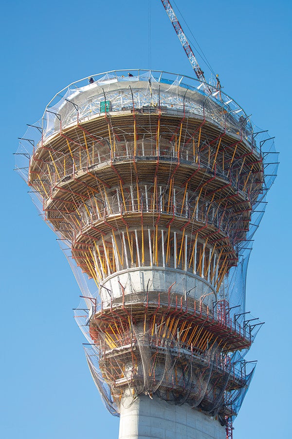 The customised project solution was based on two compatible PERI&amp;nbsp;Modular&amp;nbsp;Construction&amp;nbsp;Systems: VARIOKIT combined with PERI&amp;nbsp;UP. (Photo: Florian von der Fecht)
