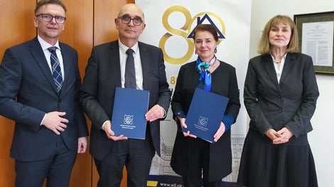 Porozumienie z Politechniką Krakowską zostało zawarte z Wydziałem Inżynierii Lądowej.<br/>W imieniu Politechniki Krakowskiej dokument podpisała dr hab. inż. Lucyna Domagała, prof. PK, Dziekan Wydziału.