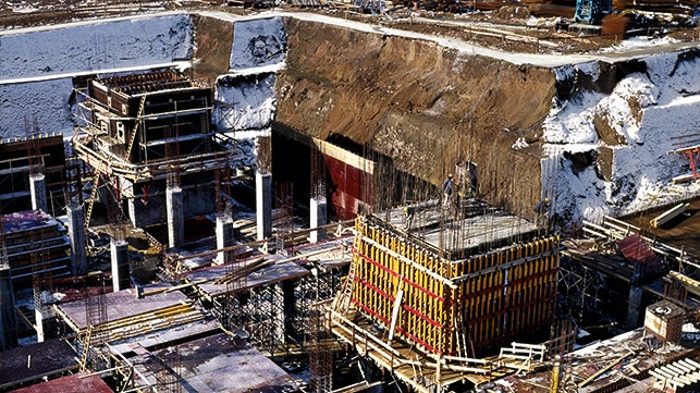 <p>En 1980 se construye en Ulm el hospital de la Bundeswehr. El mayor pozo de excavaci&amp;oacute;n del sur de Alemania en aquella &amp;eacute;poca permite construir un b&amp;uacute;nker de protecci&amp;oacute;n para hasta 2.000 personas.</p><br/>