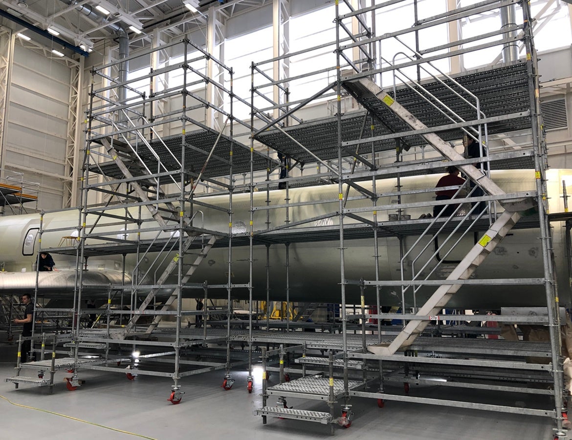 Леса для ведения ремонтных работ воздушных судов