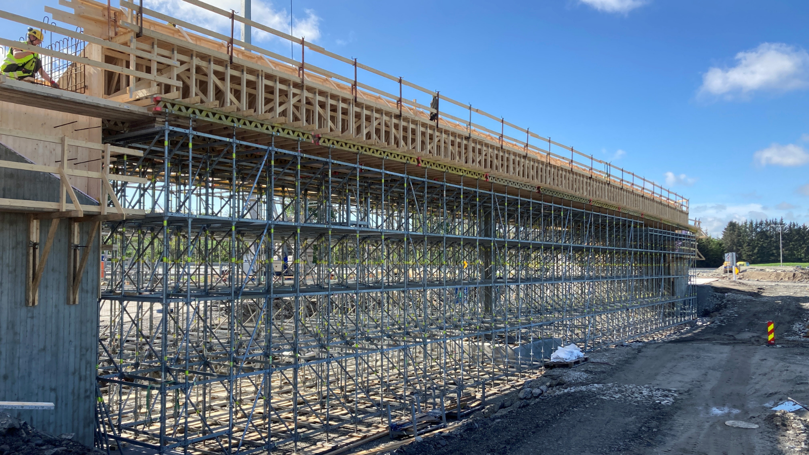 PERI UP stillas som midlertidig undersøttelse