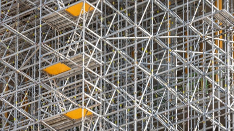 Solutions from the PERI UP Scaffolding Kit provided safe access points and ensured safe load transfer on the construction site.