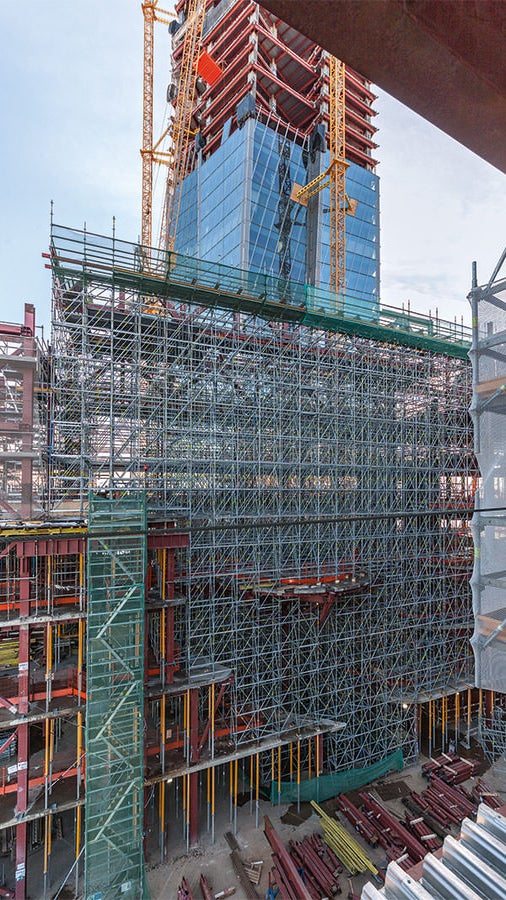 The PERI solution also included a wide range of shoring solutions for use within the multi-purpose building. With the PERI UP Flex Modular Scaffolding, high loads could be efficiently transferred over large heights.<br/>