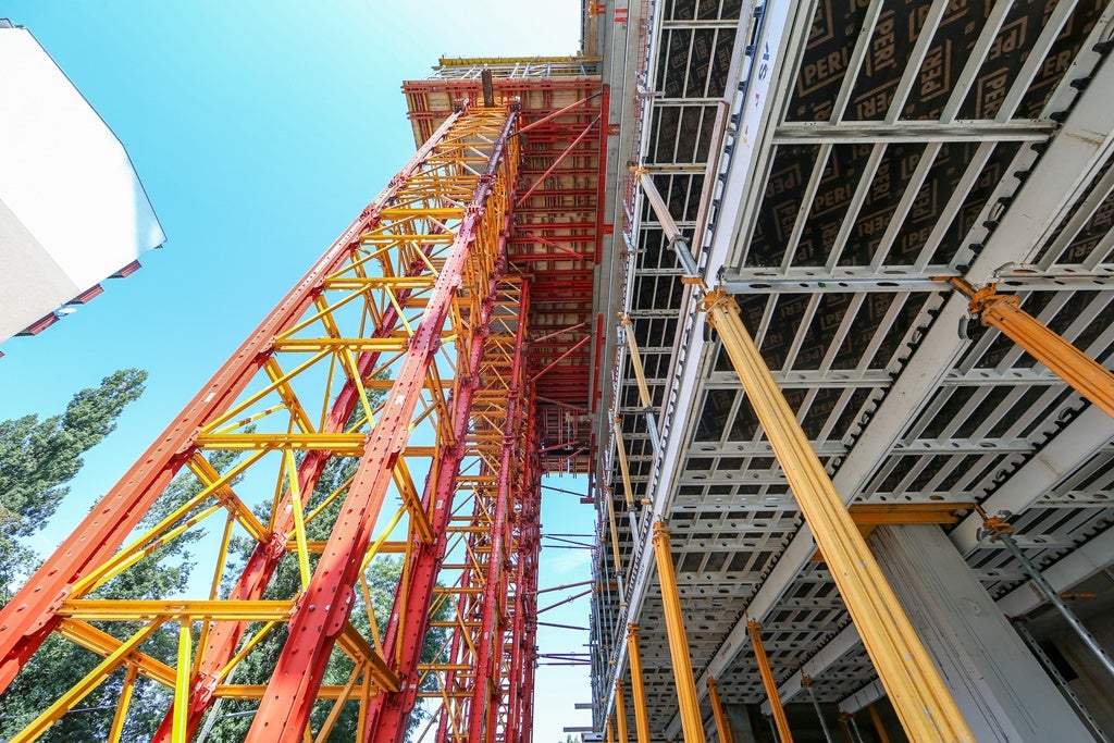 VST - Schwerlasttürme zur Ableitung von hohen Lasten | SKYDECK für Deckenschalung
