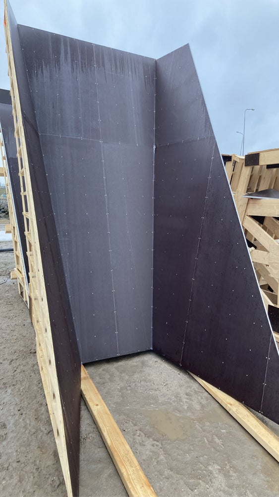 In de VARIO wandbekisting zijn traditionele vulkisten geïntegreerd.