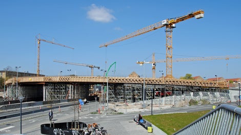 Understøtning færdigmonteret med PERI UP og HD200