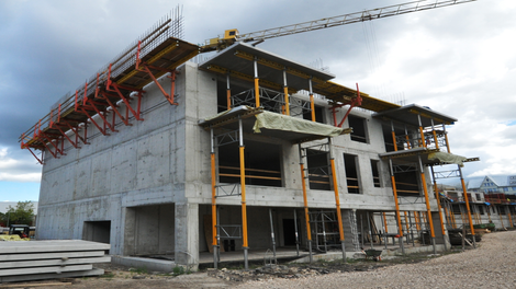 MULTIPROP troņi ir ideāli piemēroti dažādu formu, izmēru saliekamo balkonu balstīšanai