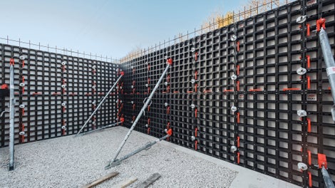 DUO is a lightweight, yet strong and durable innovative technopolymer formwork system with no component part weighing more than 25kg.