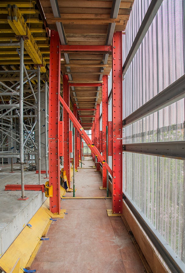 RCS Climbing Rail - The universal steel profile for climbing applications and as a core component in the VARIOKIT Engineering Construction Kit available in lengths from 1.48 m to 9.98 m.