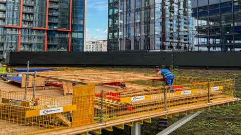 Skyliner II to budowany w Warszawie wieżowiec zlokalizowany przy ulicach Prostej i Towarowej.