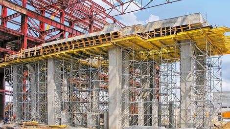 Легкие леса PERI Up Rosett с высокой несущей способностью.