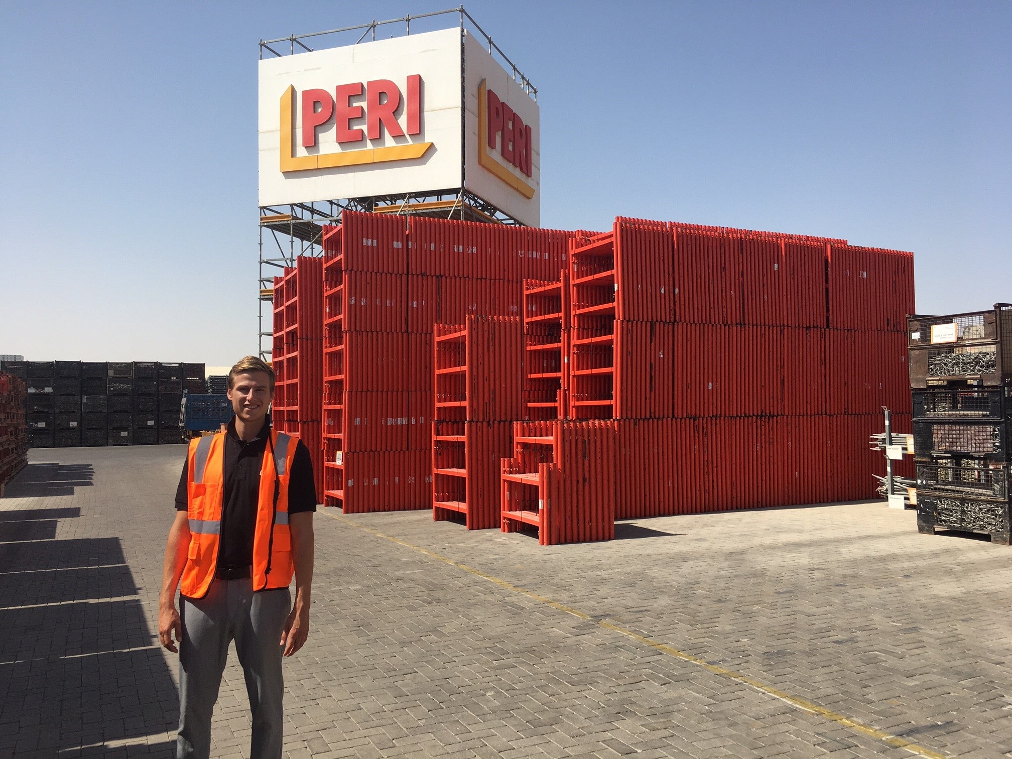 „Arbeiten in Dubai ist ganz anders, als wenn man dort Urlaub macht..“