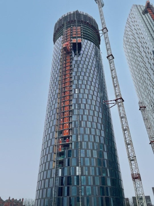 On completion, it will stand 51 storeys tall and comprise over 400 apartments. With temporary works support from PERI, Renaker is delivering this project as part of the wider Great Jackson Street development scheme.