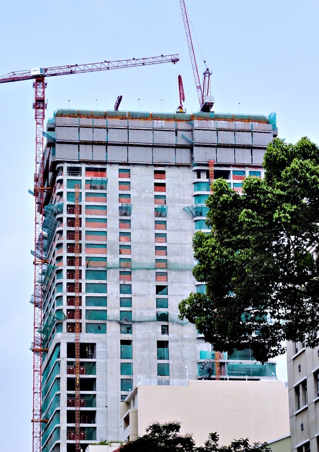 The projected required a quick and safe scaffold system, in order to increase construction efficiency within a crowned residential area.