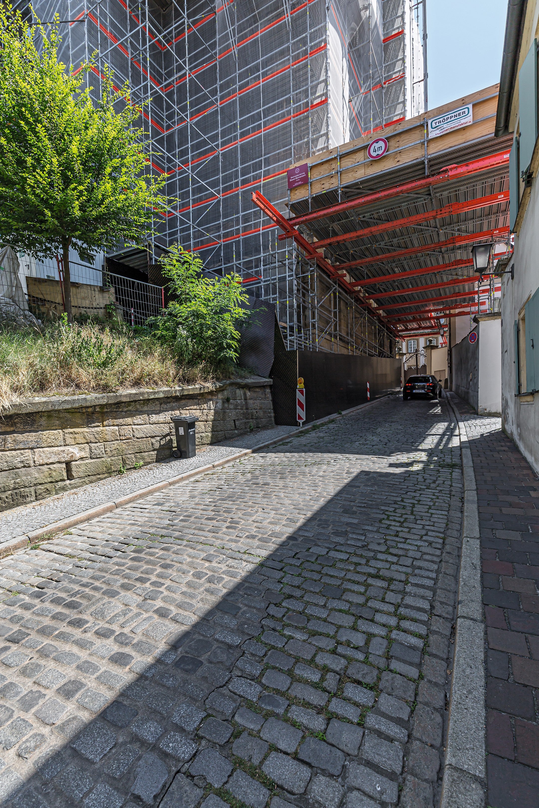 Die Kombination aus PERI UP und VARIOKIT ermöglicht unterschiedliche Überbrückungslösungen nahezu ohne aufwendige Kupplungsarbeiten. 