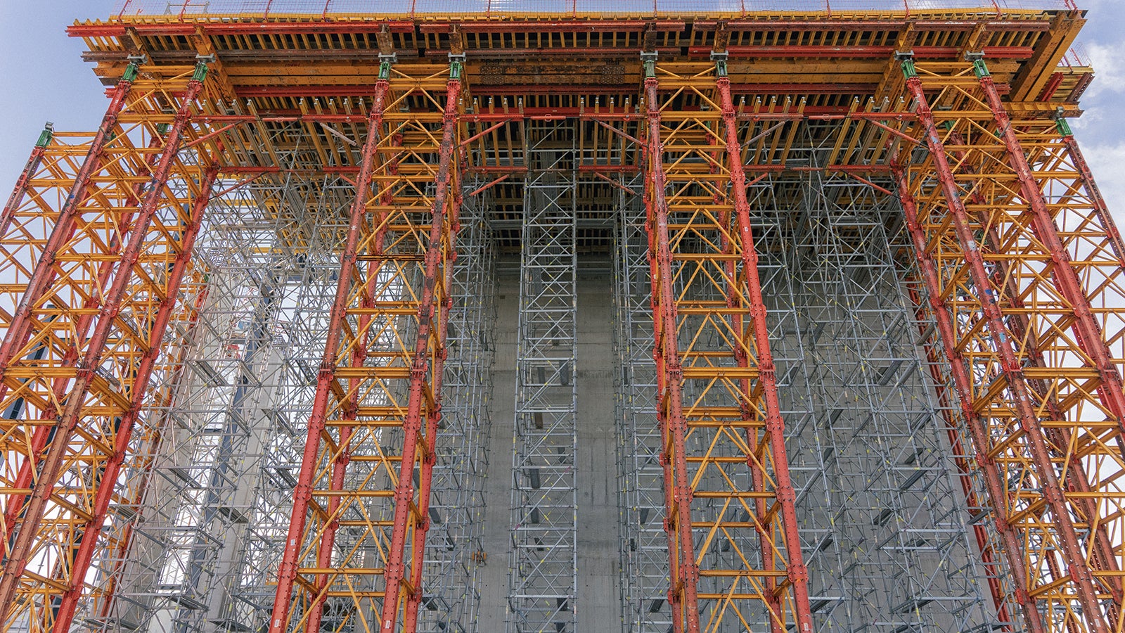 Budowa zakładu termicznego przekształcania odpadów komunalnych.